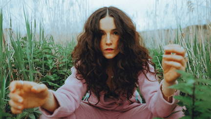 Kiwi singer Robinson opens up about new song and being OK with slowing down
