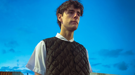 Kiwi musician Wells* channels '00s pop rock with his new song