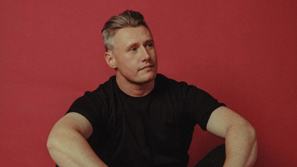 Kiwi artist Louis Baker talks new New Zealand tour with Estelle
