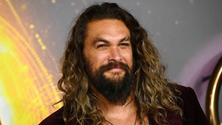 Jason Momoa celebrates his birthday shirtless in New Zealand snow
