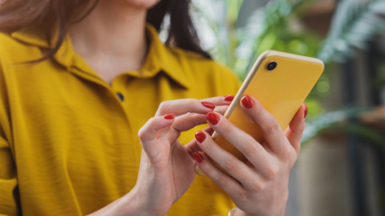 Kiwis weigh in on if it's OK to track your family through their phones